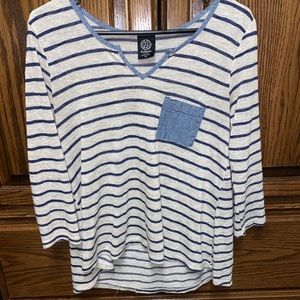 Striped 3/4 sleeve top